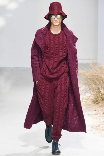 Look 1